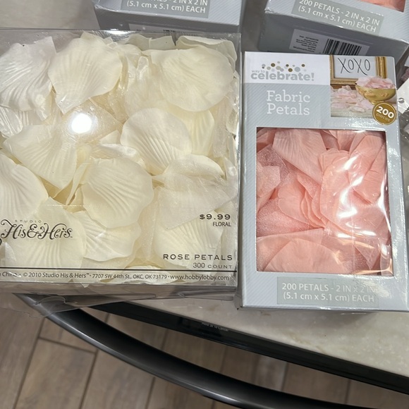 NEW party supplies - Picture 2 of 4